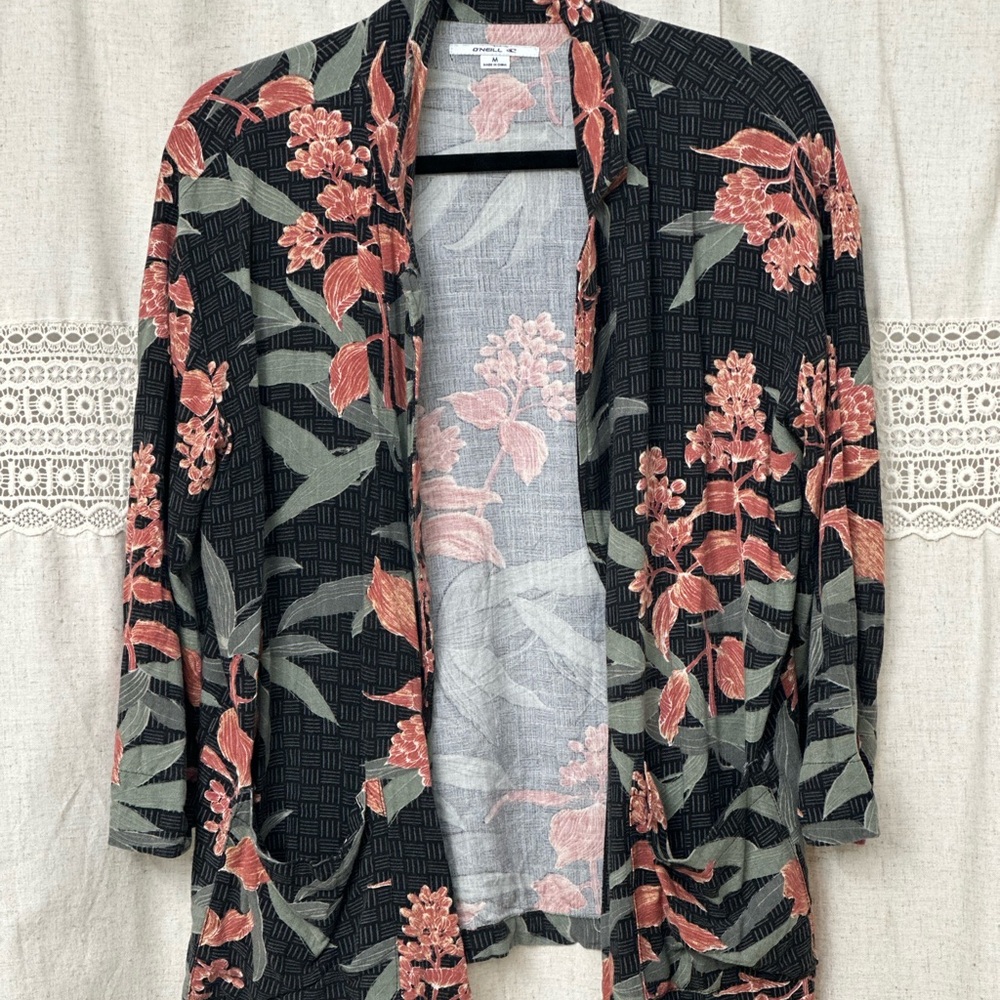 O’Neill Women’s Floral Patterned Kimono Cardigan